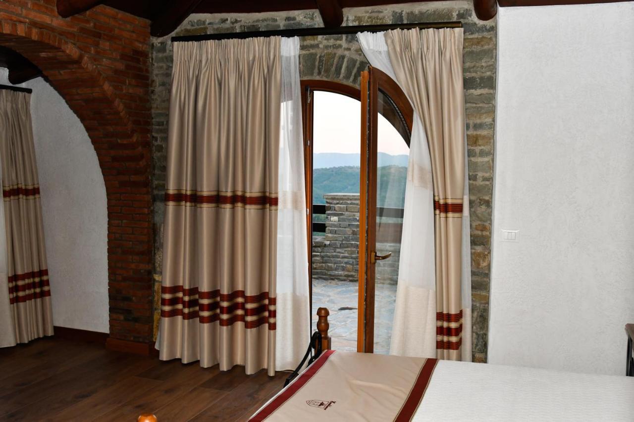 Restaurant Emblema 3* Petrele