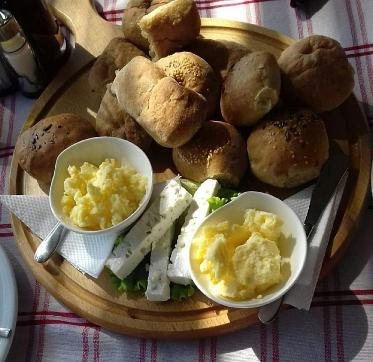 Restaurant Emblema 3* Petrele