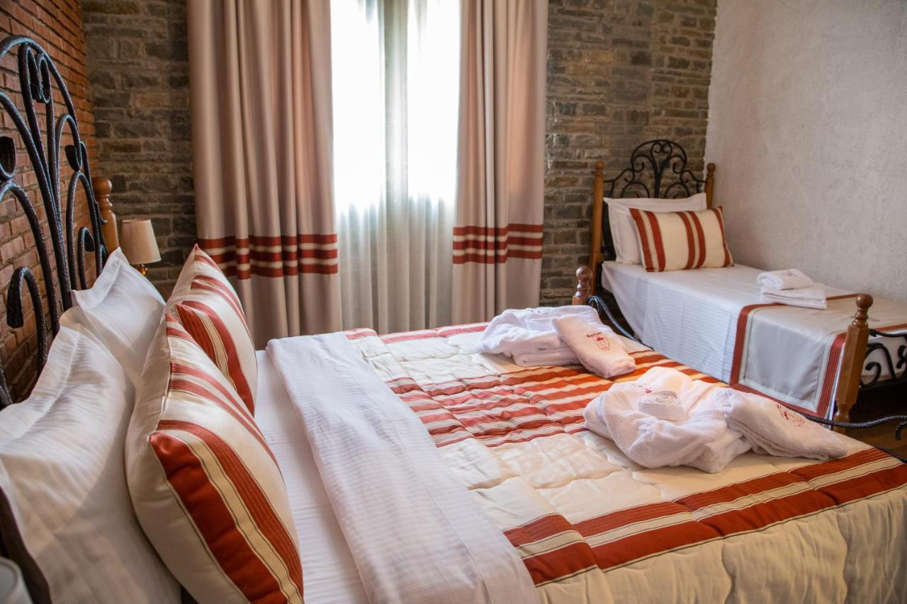 Restaurant Emblema Hotel 3*